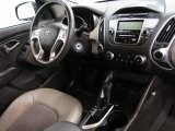 2010 Hyundai Tucson GLS AWD Controls