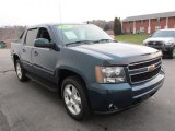 2007 Chevrolet Avalanche LT 4WD Front 3/4 View