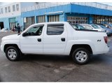 White Honda Ridgeline in 2006
