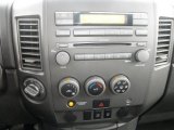 2004 Nissan Titan SE King Cab 4x4 Controls