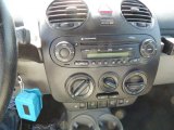 2005 Volkswagen New Beetle GLS 1.8T Convertible Controls