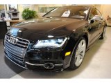2013 Audi S7 4.0 TFSI quattro Front 3/4 View