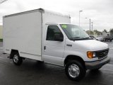 2005 Ford E Series Cutaway E350 Commercial Moving Truck Front 3/4 View