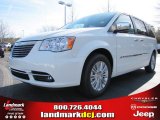 2013 Chrysler Town & Country Touring - L