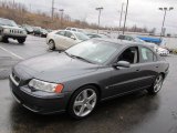 2005 Volvo S60 R AWD Front 3/4 View