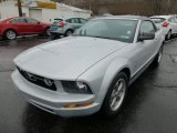 2006 Ford Mustang V6 Premium Convertible Front 3/4 View