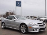 2009 Mercedes-Benz SL 550 Roadster Front 3/4 View