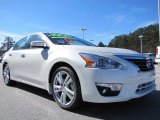 2013 Nissan Altima 3.5 SL Front 3/4 View