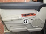 2006 Jeep Commander Limited 4x4 Door Panel