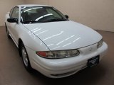 Arctic White Oldsmobile Alero in 2004