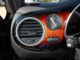 2013 Volkswagen Beetle Turbo Fender Edition Controls