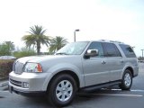 2006 Lincoln Navigator Luxury 4x4 Data, Info and Specs