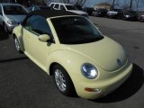 2004 Mellow Yello Volkswagen New Beetle GLS Convertible #77635561