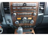 2010 Nissan Titan LE Crew Cab 4x4 Controls