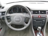2004 Audi A6 4.2 quattro Sedan Dashboard