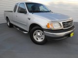 2003 Ford F150 XLT SuperCab Front 3/4 View