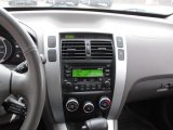 2008 Hyundai Tucson SE Controls