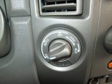 2004 Nissan Armada LE 4x4 Controls