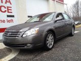 2007 Toyota Avalon Limited Front 3/4 View