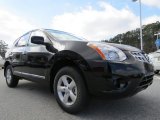 2013 Nissan Rogue S Front 3/4 View