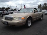 2000 Ford Crown Victoria LX Sedan Front 3/4 View