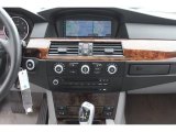 2008 BMW 5 Series 528xi Sedan Controls
