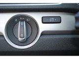 2013 Volkswagen Passat 2.5L S Controls