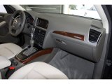 2010 Audi Q5 3.2 quattro Dashboard