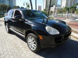 2004 Porsche Cayenne S Front 3/4 View