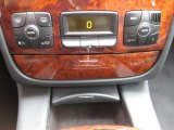 2006 Mercedes-Benz S 500 Sedan Controls