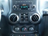 2011 Jeep Wrangler Unlimited Mojave 4x4 Controls