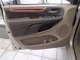 2013 Chrysler Town & Country Limited Door Panel
