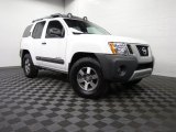 2010 Nissan Xterra Off Road 4x4 Front 3/4 View