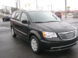 2013 Brilliant Black Crystal Pearl Chrysler Town & Country Touring #78214450