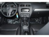 2013 Volkswagen Jetta SE Sedan Dashboard