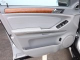 2009 Mercedes-Benz ML 320 BlueTec 4Matic Door Panel