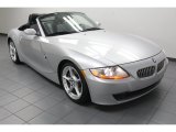 2007 BMW Z4 3.0si Roadster Front 3/4 View