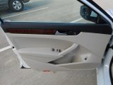 2013 Volkswagen Passat 2.5L SEL Door Panel