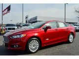 2013 Ford Fusion Hybrid SE Front 3/4 View
