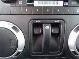 2013 Jeep Wrangler Rubicon 4x4 Controls