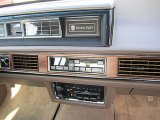 1990 Oldsmobile Ninety-Eight Regency Sedan Controls