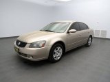 Coral Sand Metallic Nissan Altima in 2006