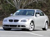 2007 BMW 5 Series 525i Sedan Front 3/4 View