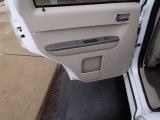 2008 Mercury Mariner Hybrid 4WD Door Panel