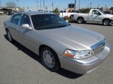 2010 Lincoln Town Car Signature Limited Front 3/4 View