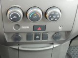 2007 Nissan Titan SE King Cab Controls