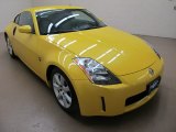 2005 Nissan 350Z Touring Coupe Front 3/4 View