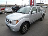 2013 Nissan Frontier Pro-4X Crew Cab 4x4 Front 3/4 View