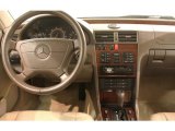 1995 Mercedes-Benz C 280 Sedan Dashboard