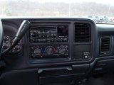 2001 Chevrolet Silverado 1500 LS Regular Cab Controls